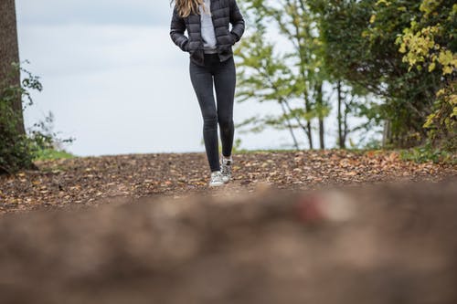 Pantalon : Faire la différence entre le slim et le skinny